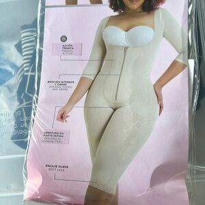 Faja colombiana con mangas largas y piernas largas